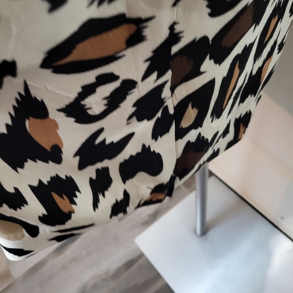 Monroe & Main Leopard Pencil Skirt - Picture 5 of 10